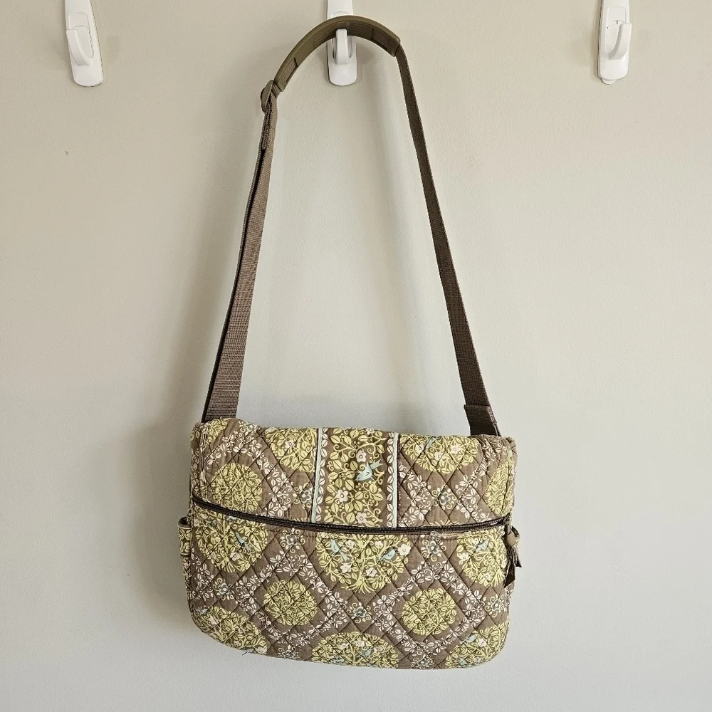 Vera Bradley Green Sittin In A Tree RETIRED PATTERN Messenger Bag